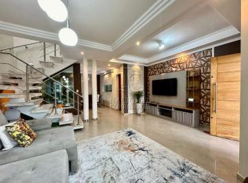Casa · 212m² · 4 Quartos · 4 Vagas · Sobrado de alto padrão à venda no Parque Jaçatuba – 212m², 4 dormitíorios e área gourmet