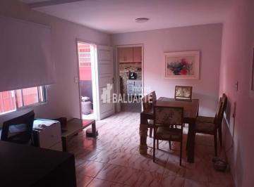 Casa · 100m² · 2 Quartos · 3 Vagas · Vende-se casa em Veleiros.