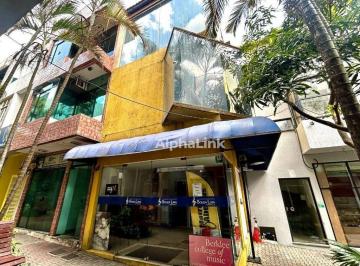f86a97a6b6e31bdfce03c4b0425750730ee46556 · Prédio à venda no Centro Comercial de Alphaville