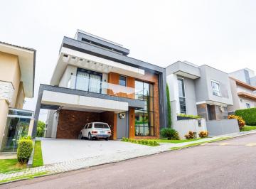 32514bbc108943d02d0652946f91170876367a4f · Maravilhosa casa em condomínio fechado, 3 suítes, 4 vagas de garagem