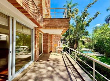 7c5a4b8886ec17212d8af5938867c909420e9ed8 · Casa de Condomínio à venda, com 430m², 4 suítes, 4 vagas e depósito - Alto da boa vista SP
