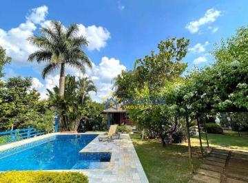 2c00a2381f4206dc43086c1136b6e30342b2671d · Chácara Espaçosa e Completa em Bairro Residencial – Excelente Localização