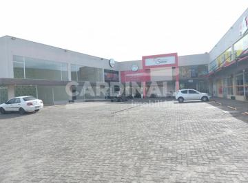 Comercial · 65m² · salão comercial em conjunto de lojas.