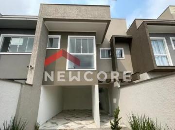 Casa · 112m² · 3 Quartos · 2 Vagas · Sobrado em Rua dos Pinus - Itacolomi - Balneário Piçarras/SC
