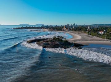 Apartamento · 106m² · 3 Quartos · 2 Vagas · Apartamento Frente Mar em Itapoá-SC ** Pé na areia **