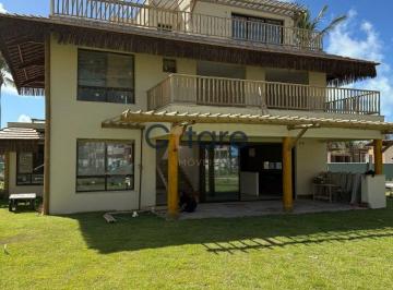 Casa · 312m² · 6 Quartos · 5 Vagas · Casa Bangalô com 312,17m² possuindo 4 suítes amplas e sofisticadas