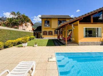 Casa · 211m² · 4 Quartos · 4 Vagas · Casa com 4 quartos Comary, Teresópolis