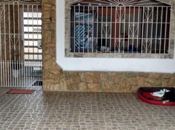 5g37qiu2n2u2zwewnze2yjnk_md · Casa térrea 2 dormitórios sendo 1 suíte no bairro CAIÇARA