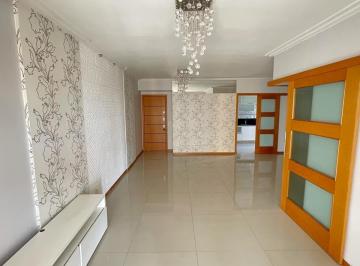 Apartamento de 4 quartos, Brasília · Vendo Lindo Aptº de 4 quartos na SQB.