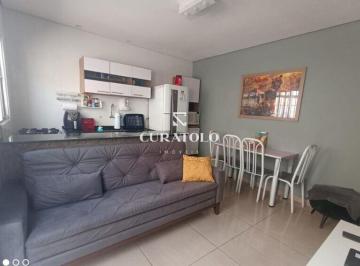 Casa · 145m² · 2 Quartos · 2 Vagas · Moradia perfeita para a sua família: Excelente casa de 2 Dorms, com 2 Vagas cobertas e quintal na Vi