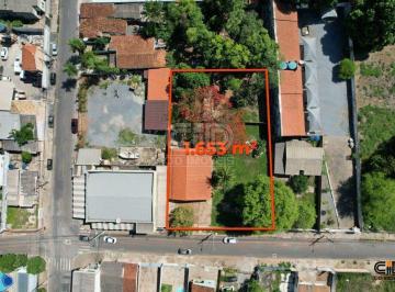 Terreno · 1653m² · Terreno com mais de 1.600 m² a poucos metros da Av. Fernando Correa