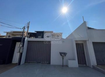 Casa · 150m² · 3 Quartos · 3 Vagas · Sobrado com três quartos no bairro Ipase em Várzea Grande