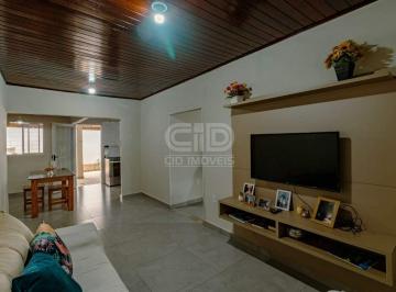 Casa · 214m² · 3 Quartos · 2 Vagas · Casa reformada com 3 quartos no CPA II