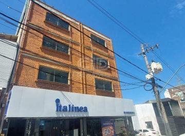 Comercial · 170m² · Andar corporativo próximo a Praça 8 de Abril