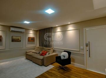 Casa · 242m² · 3 Quartos · 4 Vagas · Sobrado á Venda com 3 quartos no Condomínio Solar das Torres 