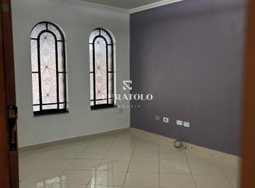 Casa · 174m² · 3 Quartos · 2 Vagas · Moradia perfeita para sua família no nobre bairro do Jardim São Caetano, em São Caetano. Sobrado com