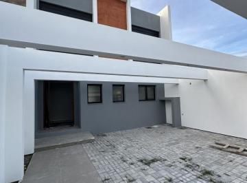 202503311138458796.jpg · Casa para Venda em Pelotas, Três Vendas, 3 dormitórios, 1 suíte, 3 banheiros, 2 vagas
