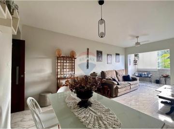Apartamento · 98m² · 3 Quartos · 2 Vagas · Apartamento 3/4 Varanda, próximo a praia de Armação.