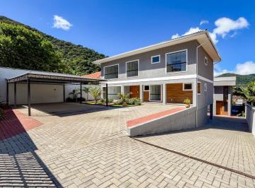 Casa · 142m² · 3 Quartos · 2 Vagas · Casa com 3 quartos no bairro Carlos Guinle, Teresópolis
