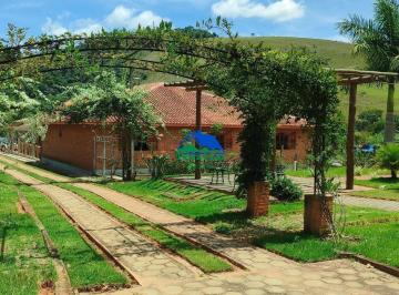 Rural · 1000ha · 4 Quartos · 4 Vagas · Sítio à venda no bairro Angaí, Aiuruoca, MG