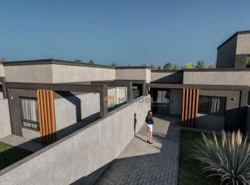 e840c92b98ffa3887834b8e434f482cd3f870099 · Casa com 3 dormitórios à venda, 65 m² por R$ 439.999 - Fazenda Velha - Araucária/PR