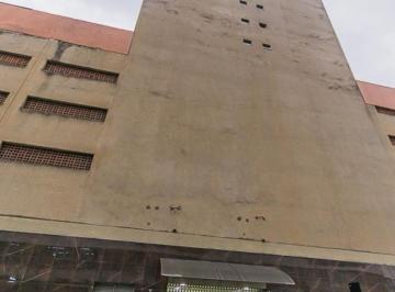 700072_iH3eR3N49n6r39uY1_70007268226301e2a65.jpg · Sala comercial com 100 m² de área total