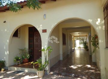 688652_ig1711Imq2_68865267eae36b2c739.jpg · Casa à venda com 04 quartos sendo 01 suíte na rua Cirino Prunes no bairro Espirito Santo em Porto Al