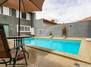 Casa · 250m² · 3 Quartos · 4 Vagas · Sobrado no Taruma