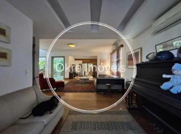 Casa · 750m² · 4 Quartos · 3 Vagas · Reformado: Casa dúplex à venda no Humaitá