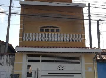 Casa · 250m² · 4 Quartos · 2 Vagas · Casa no Jd. Cerejeiras