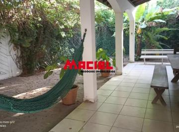 Casa · 235m² · 3 Quartos · 4 Vagas · CASA ASSOBRADADA EM JACAREI, FACIL ACESSO A VIA DUTRA