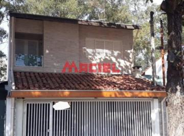 Casa · 238m² · 5 Quartos · 2 Vagas · ÓTIMA LOCALIZAÇÃO