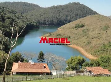 Rural · 120m² · 4 Quartos · 4 Vagas · Chácara no bairro Jaguari em SJCampos