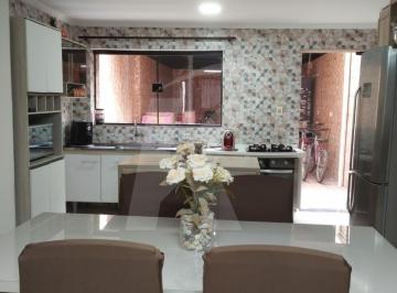 Casa · 250m² · 2 Quartos · 1 Vaga · Sobrado de 250 mts², 02 quartos, 1 vaga, na Vila Medeiros
