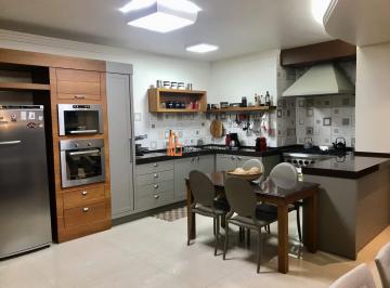 Casa · 226m² · 3 Quartos · 2 Vagas · ÓTIMA CASA TÉRREA, DE ESQUINA - B. SANTO ANTÃO!!