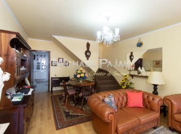 Casa · 154m² · 3 Quartos · 2 Vagas · Sobrado com 3 quartos