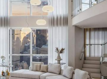 Apartamento · 239m² · 4 Quartos · 3 Vagas · Apartamento duplex no Ed. Magnifique Tower em Balneário Camboriú.