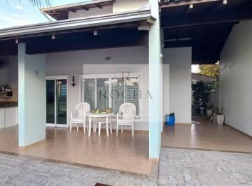 Casa · 300m² · 4 Quartos · 1 Vaga · Belíssimo Imóvel no Ubatuba