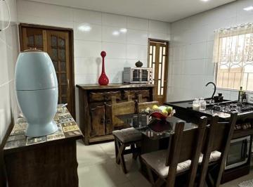 Foto 1 · Casa na Guilhermina com 3 Dormitórios, Suíte, 2 Vagas e Solarium,500 metros do mar