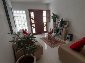 Casa · 220m² · 4 Quartos · 3 Vagas · Imoveis - em Itapuã