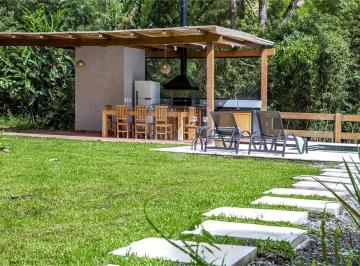 Casa · 260m² · 4 Quartos · Sobrado com 4 quartos à venda em Maresias - SP