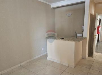 Comercial · 79m² · RE/MAX Aluga Sala comercial com 78,57m² na Francisco Glicério por R$800,00 mensais