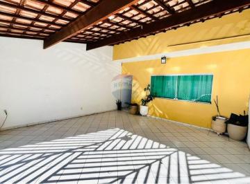 Casa · 150m² · 3 Quartos · 2 Vagas · Sobrado à venda com 3 dormitórios, sendo 1 suíte com banheira, no bairro Alvaro Bovolenta em Mogi da