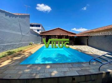 Casa · 218m² · 2 Quartos · Casa à venda - em Alípio de Melo