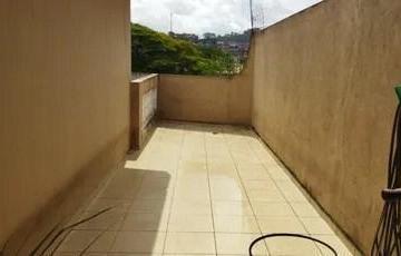 Casa · 296m² · 3 Quartos · 7 Vagas · Casa à venda no Capão Redondo com 296m² 3 dormitórios 2 banheiros 7 vagas.