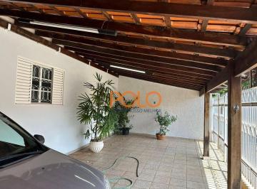 c905c93ef0a7d7b1538d87943756f7fa458fd7f2 · Casa com 3 dormitórios à venda no bairro Presidente Roosevelt em Uberlândia/MG
