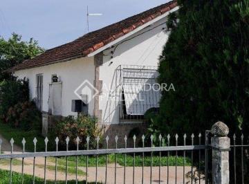 698530_if32Qr9ZaCAZ_69853067e41fcd859dd.jpg · casa 2 quartos , sala . cozinha e garagens em área de 20.250 m2