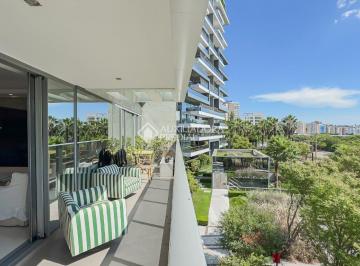 700173_i88wATKa62h_70017367eaa45487978.jpg · Apartamento com 4 quartos 4 suítes e 4 vagas à venda no bairro Jardim Europa em Porto Alegre