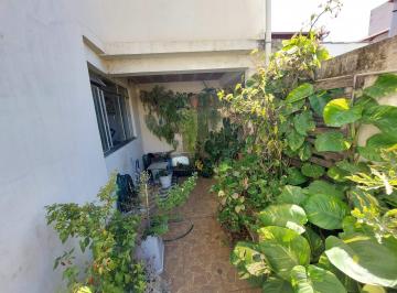 Casa · 4 Quartos · 3 Vagas · Casa Padrão para morar ou investir