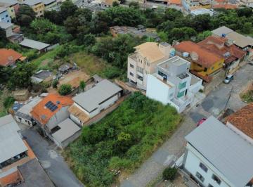 Terreno · 700m² · Terreno à venda no bairro Cachoeira-Conselheiro Lafaiete